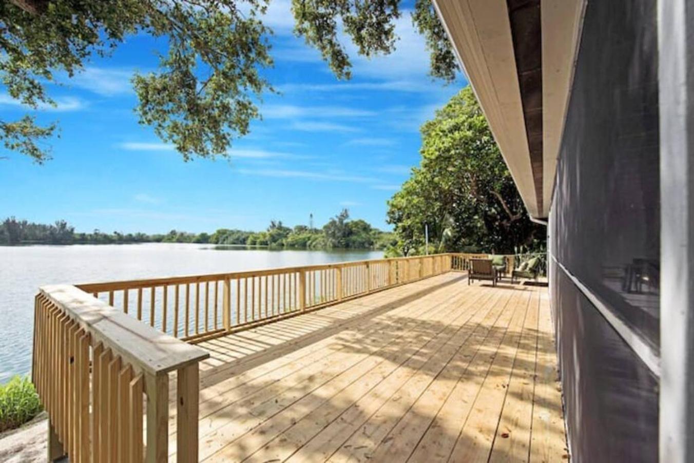 Lake House Unit 1 By Pmi ดาวี ภายนอก รูปภาพ
