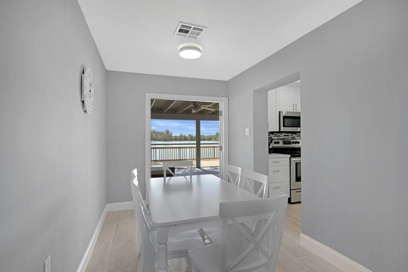 Lake House Unit 1 By Pmi ดาวี ภายนอก รูปภาพ