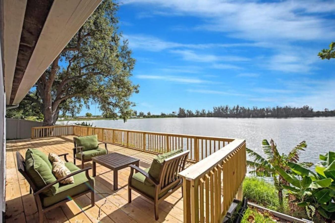 Lake House Unit 1 By Pmi ดาวี ภายนอก รูปภาพ