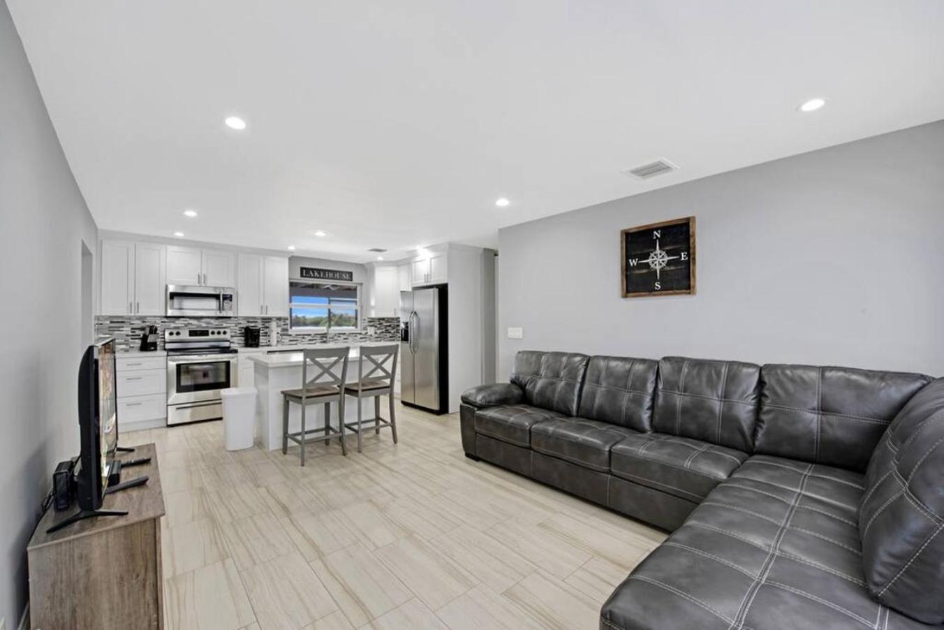 Lake House Unit 1 By Pmi ดาวี ภายนอก รูปภาพ