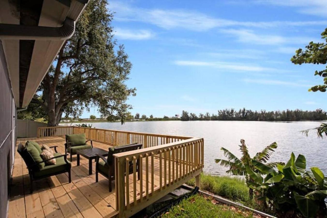 Lake House Unit 1 By Pmi ดาวี ภายนอก รูปภาพ